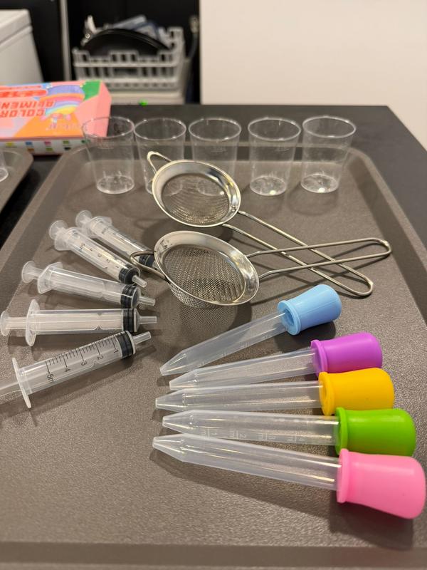 Jeringas, pipetas y probetas